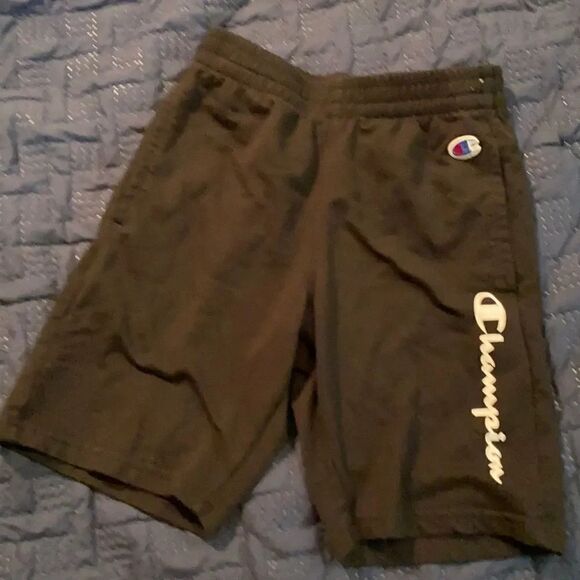 Champion boys shorts S  - Picture 1 of 2